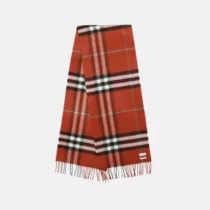(버버리) 클래식 체크 캐시 머플러 브릭(8112643)