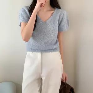 [코코블랑] 믹스 부클 브이넥 반팔 니트