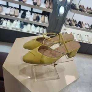 [엘칸토]엘칸토 HC10 여성노랑투웨이샌들5cm LCWO77U41331 (46337715)