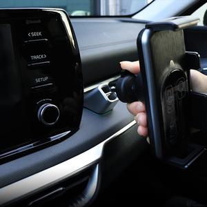 더뉴 그랜저HG IG 대쉬보드 스마트폰 무선충전기 마운트 클립 핸드폰 홀더 거치대 용품