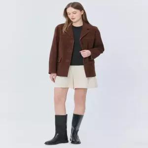 질스튜어트 뉴욕 여성 25SS [스테디 셀러] 브라운 포켓 염소가죽 점퍼 WJJU5A700W3