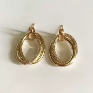 볼드샌드투링 귀걸이 귀찌 귀찌 여자귀걸이 여성귀걸이 여성이어링