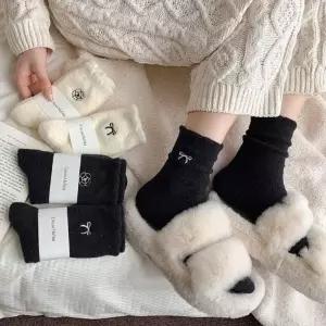 키밍 자수 중목 양말 2켤레 수면양말 뚜꺼운 보온 겨울양말