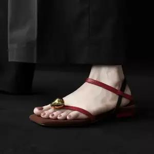 치마 여친 스트랩 낮은 진피 조리 콩 신발 샌들 굽 미니멀 바캉스 배색 KS5