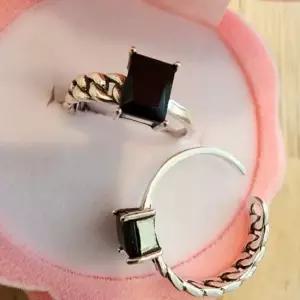 반지 포인트 블랙 꼬임 프리사이즈 사각 여성반지 우정반지 귀여운반지 특이한