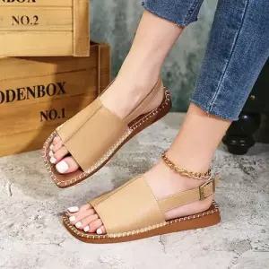 여름 여자신발 스트랩 샌들 플랫 토오픈 메탈 버클장식 빅사이즈 비치 원템5