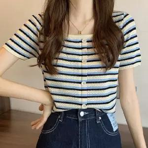 스트라이프 여성 여름 크롭니트티 데일리룩 코디 배꼽티셔츠