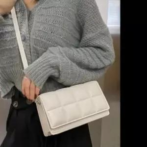 카세트백 퀼팅 데일리 클러치 크로스백 클래식 미니백