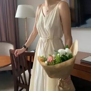 우아하고 끈나시원피스 롱원피스 2컬러 클래식브이넥 브이넥 끈나시 클래식한