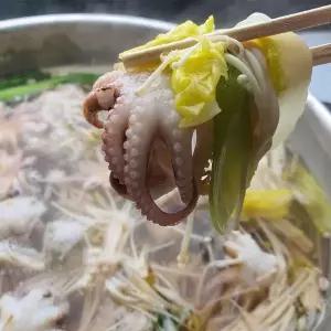 [식탁이야기][풀구성] 새조개 쭈꾸미 샤브샤브 세트 (홍합 1kg+야채+칼국수+초장+육수)