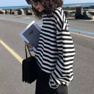 여자 맨투맨 티셔츠 캐주얼티 줄무늬 쭉티 스트라이프