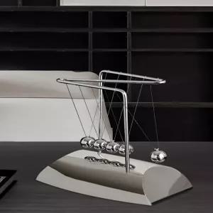 뉴턴 진자운동 장식품 금속 사무실 중형 모빌 테이블 키네틱아트 아트 소형 뉴턴볼 소품