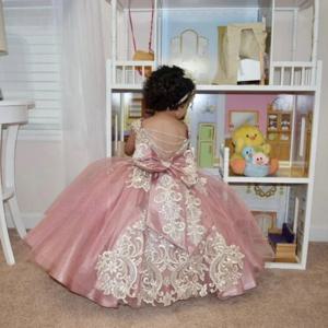 결혼식을위한 민소매 꽃 소녀 드레스 리본 공주 아기 소녀 생일 파티 가운과 구슬 레이스 아플리케 맞춤형