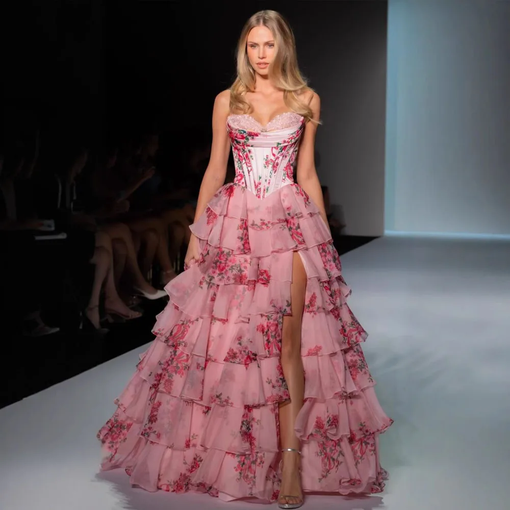 우아한 이브닝 드레스 티어드 케이크 스커트 연회 공식 파티 가운 레이어드 러플 디자인 볼륨감 있는 실루엣 여성스러운 웨딩