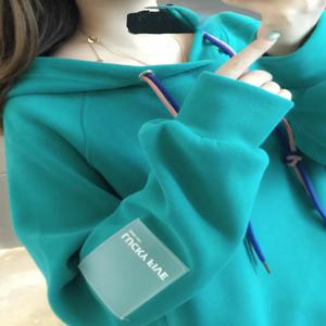 가을 신상 루즈핏 숏 얇은 플리스 후드티 여성 패션 포켓 손수건 한국 스타일 도큐멘타 브랜드 가벼운 스웨트셔츠