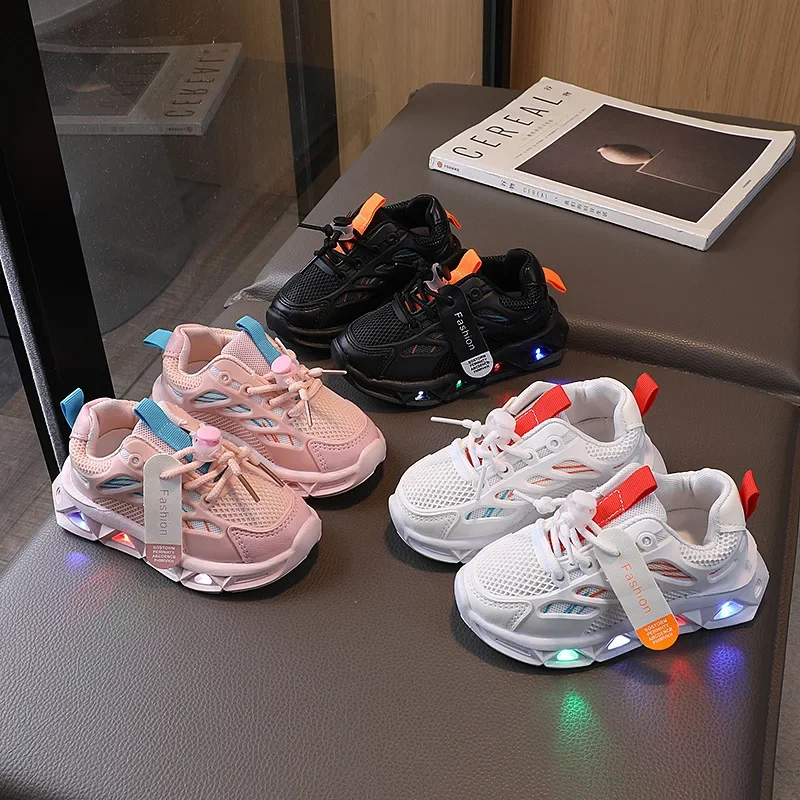 1-6 년 LED 아기 빛나는 신발 소년 빛나는 어린이 스포츠 스 니 커 즈 어린이 소녀 Anti-slip 유아 메쉬 신발 Led 플래시 조명