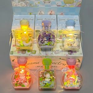 Sanrio 향수병 서프라이즈 블라인드 박스 장난감 Hellokitty Kuromi Pochacco 모델 벽돌 빛 장식품 어린이 휴일 선물