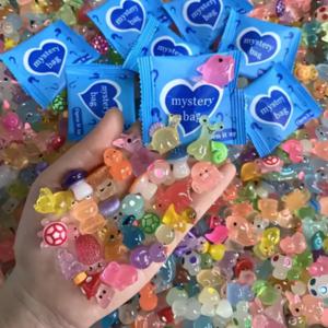 60개 야광 미니 레진 동물 & 버섯 블라인드 백 요정 정원 장식 미니어처 생일 선물 서프라이즈