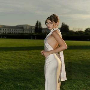 섹시한 홀터 리본 백리스 롱 드레스 여성용 봄 솔리드 새틴 타이트 가운 이브닝 드레스 여름 슬리브리스 홀로 보헤미안 드레스