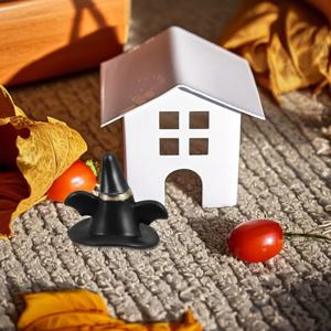 24Pcs 미니어처 블랙 모자 휴일 장식 공예 프로젝트를위한 독특한 손으로 짠 스타일 미니 모자 축제 파티 웨딩 테이블