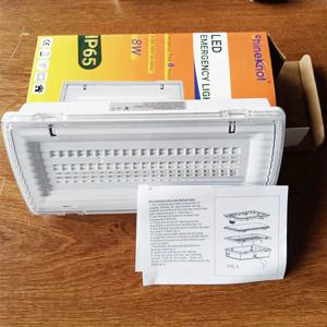 Ip65 3개 증거 비상등 고품질 대용량 리튬 배터리 2*18650은 450분 비상 조명 제공