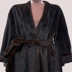 Mauroicardi 용수철 여성용 인조 밍크 모피 코트, 길고 두껍고 따뜻하고 푹신한 부드러운 다크 브라운, 우아한 럭셔리 코트, 깊은 V넥 띠가 있는 겨울 2025