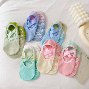 그라데이션 요가 양말, 보트 양말, 실리콘 미끄럼 방지 트렌디 미끄럼 방지 컬러 양말, 스포츠 짧은 튜브 미끄럼 방지 양말