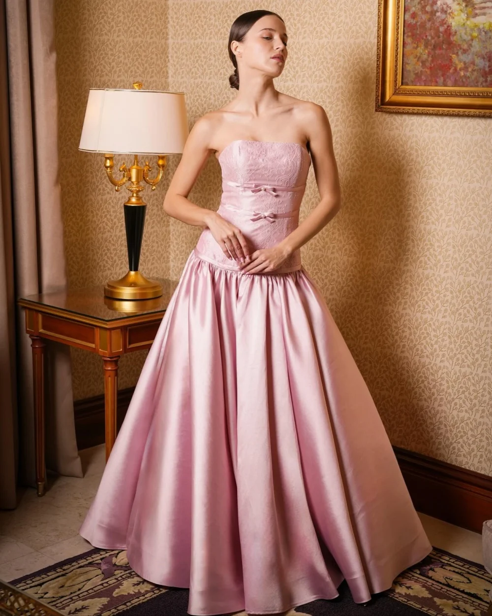 맞춤형 모던 스타일 우아한 샤무즈 레이스 리본 A라인 스트랩리스 롱 드레스 맞춤형 행사 드레스 패션 고품질