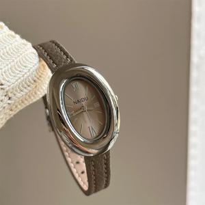 빈티지 타원형 다이얼 여성 시계 캐주얼 가죽 밴드 아날로그 쿼츠 시계 여성 손목시계 드롭쉬핑 시계 여성용 시계