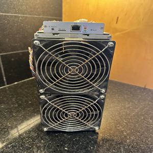 AD Bitmain Antminer Z11(135 kSol/s), APW7 1800W 전원 공급 장치 포함 – Zcash Equihash Miner