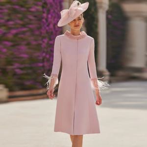 신부 엄마를위한 우아한 드레스 맞춤형 저지 외장/기둥 칵테일 파티 핑크 오-넥 진주 코트 깃털 댄스 파티 가운 미디