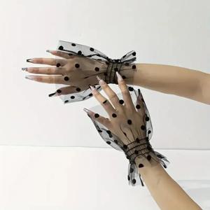 1쌍의 네일 팁 디스플레이 슬리브 네일 아트 하트 튤 사진 촬영 장갑 가짜 주름 커프스 매니큐어 사진 촬영 패션 액세서리