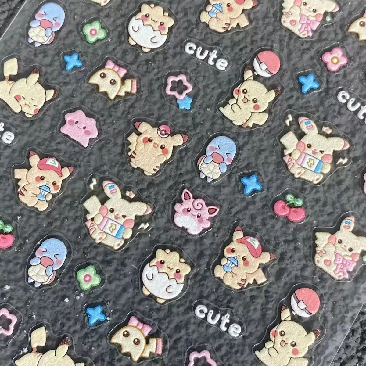 새로운 피카츄 릴리프 스티커 포켓몬 애니메이션 주변기기 만화 귀여운 창의력 3D 입체 네일 스티커 DIY 저널 컵 데칼 선물