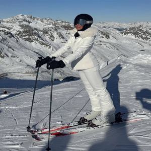 여성용 겨울 화이트 스키 수트 세트 인조 퍼 후드 벨트 패딩 방수 스노우 재킷 및 바지 겨울 스노보딩 스키복