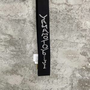 독창적인 디자인, 어두운 일본 스타일, 틈새시장을 위한 붉은 장미 가위, 손으로 수놓은 양모 넥타이