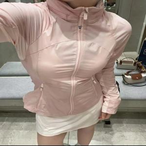 슬리밍 라인! 숨겨진 모자! 여름 야외용 얇은 탄성 요가 스킨 의류 여성용 자외선 차단복 통기성 경량 자켓