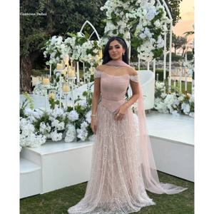 콘테사 두바이 화이트 비즈 스팽글 웨딩 원피스, 원숄더 긴 실크 스카프, 맞춤형 2025