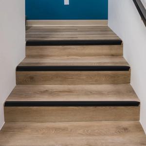 미끄럼 방지 트랙션 스트립 PVC 계단 가장자리 보호대 실내외 논슬립 테이프 가장자리 트림 몰딩 바닥 이음매 스트립 테이프