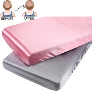 울트라 소프트 실크 장착 미니 유아용 침대 시트 Playard 시트는 아기의 머리카락과 피부를 보호합니다. 새틴 팩 n 플레이 시트