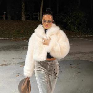 스타일리시한 신상 겨울 여성 밍크 퍼 재킷 크롭 라펠 칼라 여성용 에코 퍼 코트 디테일 보온 인조 여우털 재킷