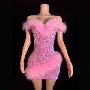 매력적인 핑크 깃털 생일 파티 드레스 무대 공연 의상 스팽글 튜브 탑 서스펜더 스커트 복장 매력적인 드레스