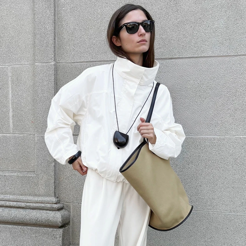 Linad Street 세련된 흰색 터틀넥 지퍼 자켓 가을 우아한 긴 소매 코트 여성 캐주얼 겉옷 탑 여성 2025