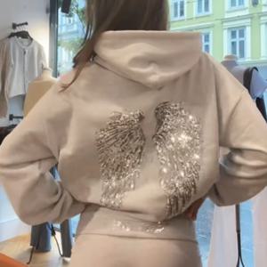 2025 패션 화이트 윙 글리터 패치워크 후드티 여성 캐주얼 긴팔 레이스업 포켓 탑 가을 겨울 하이 스트리트 의상