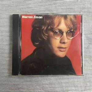 CD 1978년의 고딕 팝 록 크로니클 마카브레 멜로디즈 & 익사이트블 리프스 웨어울브스, 건즈 & 더 익사이트블 로그