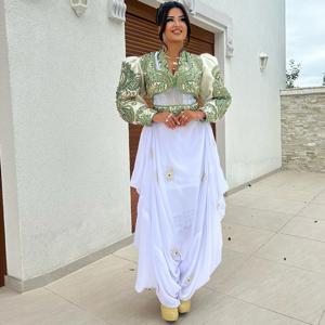 템퍼먼트 V넥 긴팔 홈커밍 드레스 맞춤형 이브닝 드레스 럭셔리 크리스탈 비딩 맞춤형 행사 가운