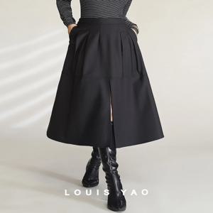 LOUIS YAO 여성 우아한 블랙 미디 스커트 2024 하이 웨이스트 통근 캐주얼 A 라인 우산 롱 스커트 (슬릿과 포켓 포함)