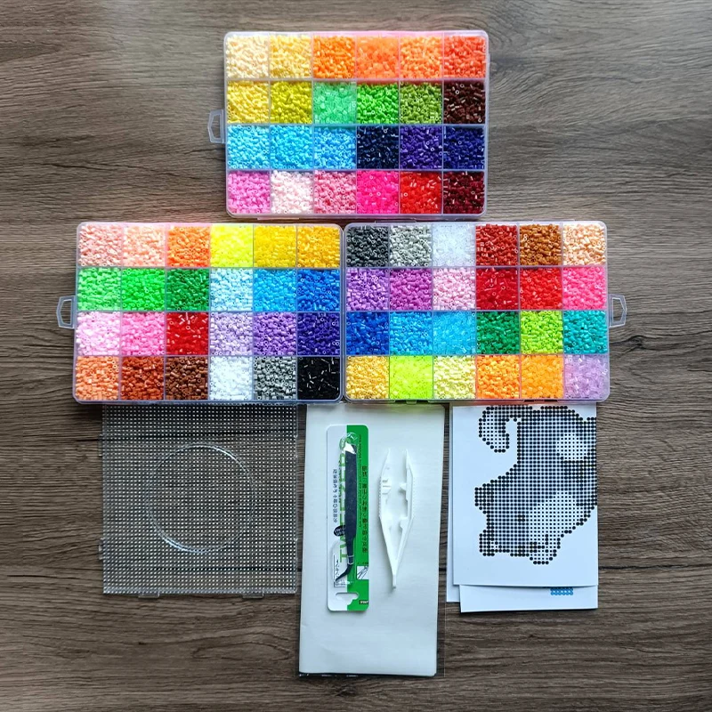 2.6/5mm 하마 비즈 장난감 24/72 색상 Perler 철 비즈 키트 어린이 3D 퍼즐 DIY 장난감 퓨즈 비즈 Pegboard 시트 다림질 종이 세트