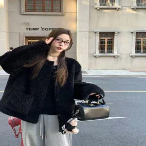 우아한 양털 벨벳 따뜻한 겉옷 여성용 겨울 루즈핏 캐주얼 라운드넥 블랙 퍼리 탑 통근 스타일 긴팔 코트