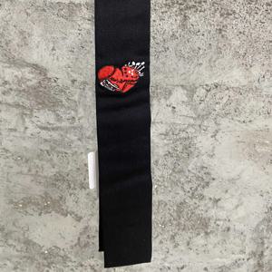 독창적인 디자인, 어두운 일본 스타일, 틈새시장을 위한 발렌타인데이 수제 자수 울 넥타이