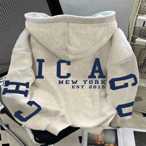 도시에서 영감을 받은 순면 후드티 - 개업 연도를 자랑하는 스타일리시한 디자인 - 도시 풍경을 사랑하는 사람들에게 적합한 메트로폴리탄 스타일